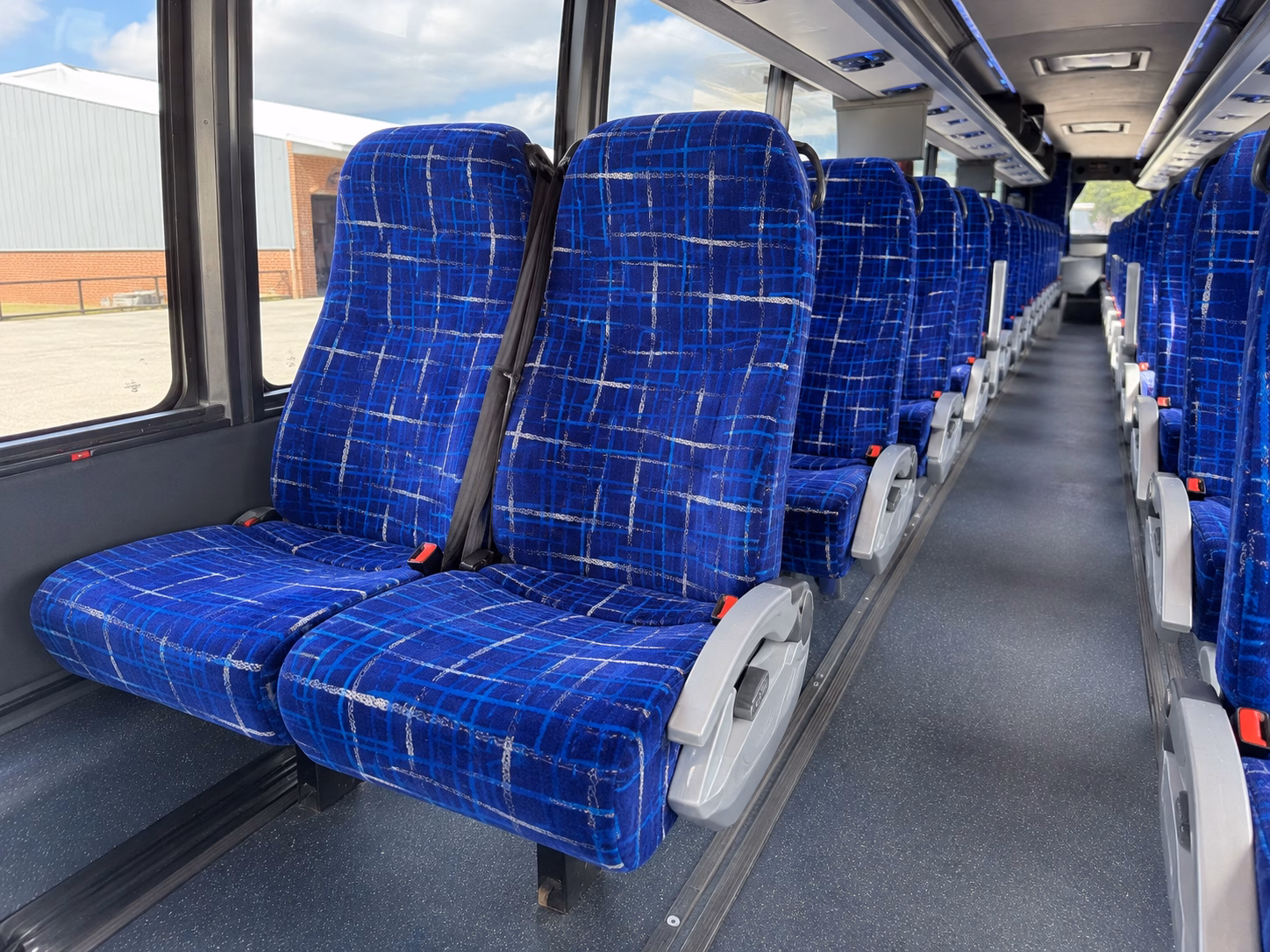 charter buses for woodbridge area venue runs on your wedding day