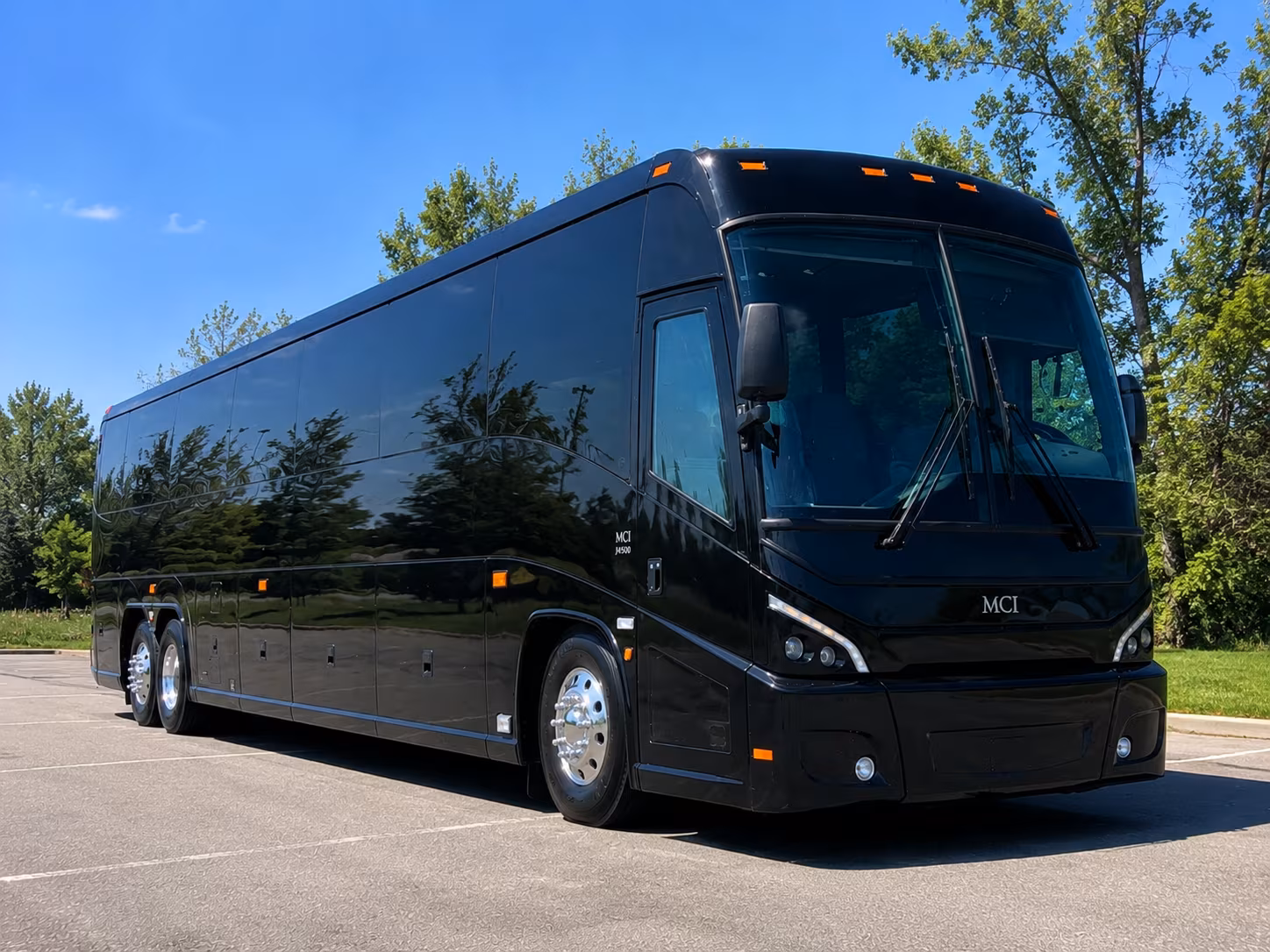 rent a bus to the pines manor and edison area prom venues