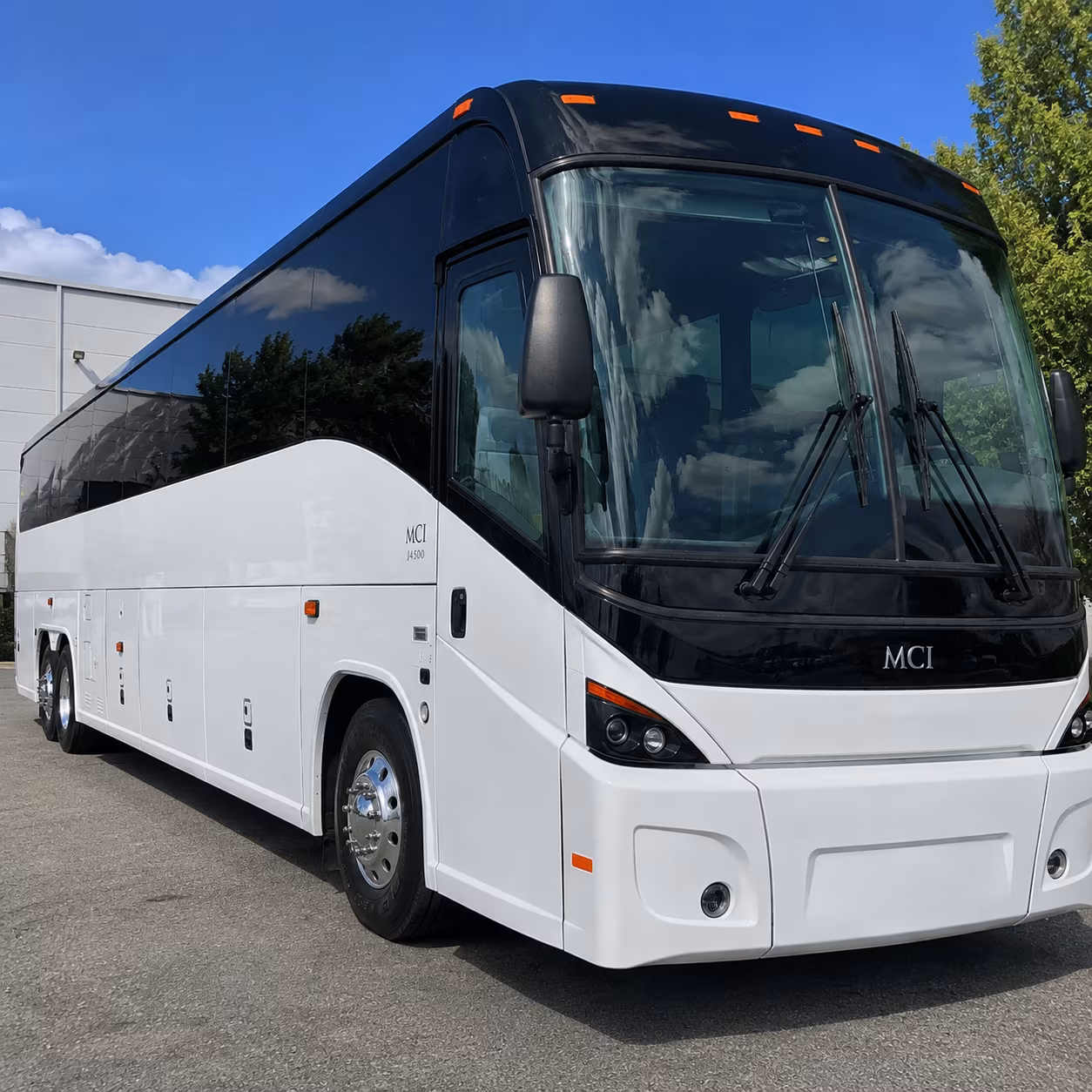 shift shuttle buses for woodbridge warehouse and distribution teams
