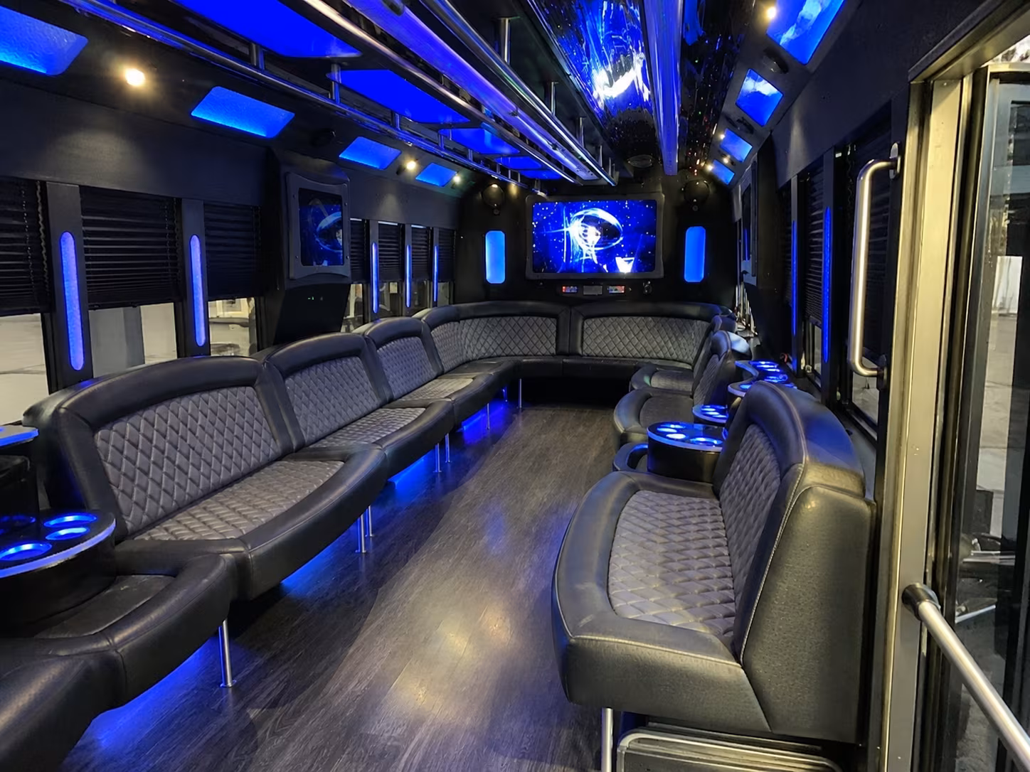 woodbridge 28 passenger party bus interior